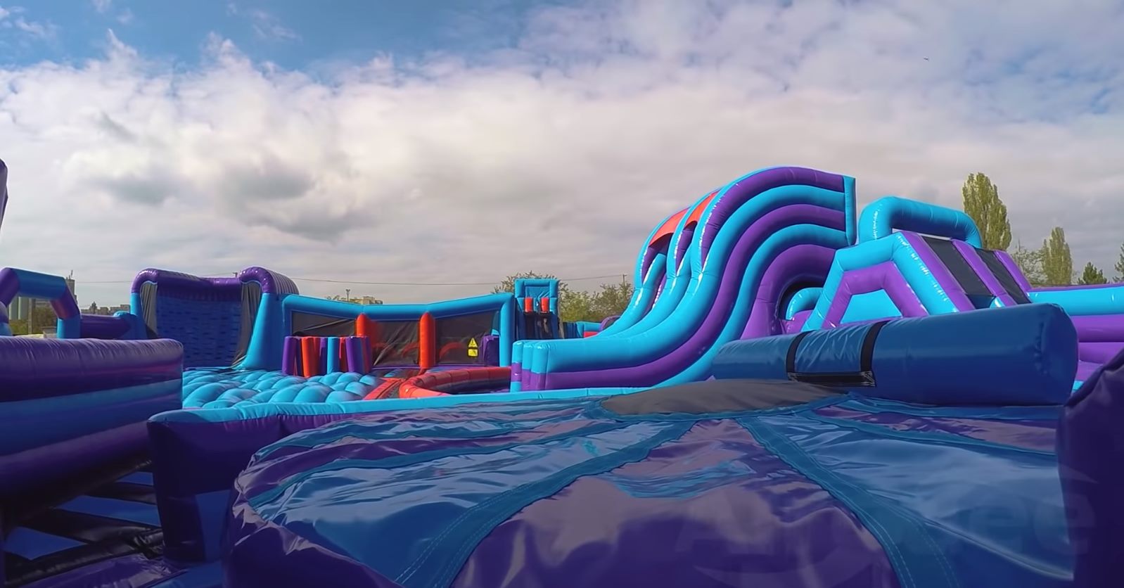 The Best Inflatable Bounce House Obstacle Course Rentals